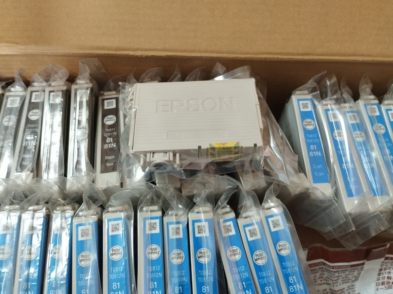 Струйные картриджи epson T0811 ,T0812 ,T0813 — миниатюра 2