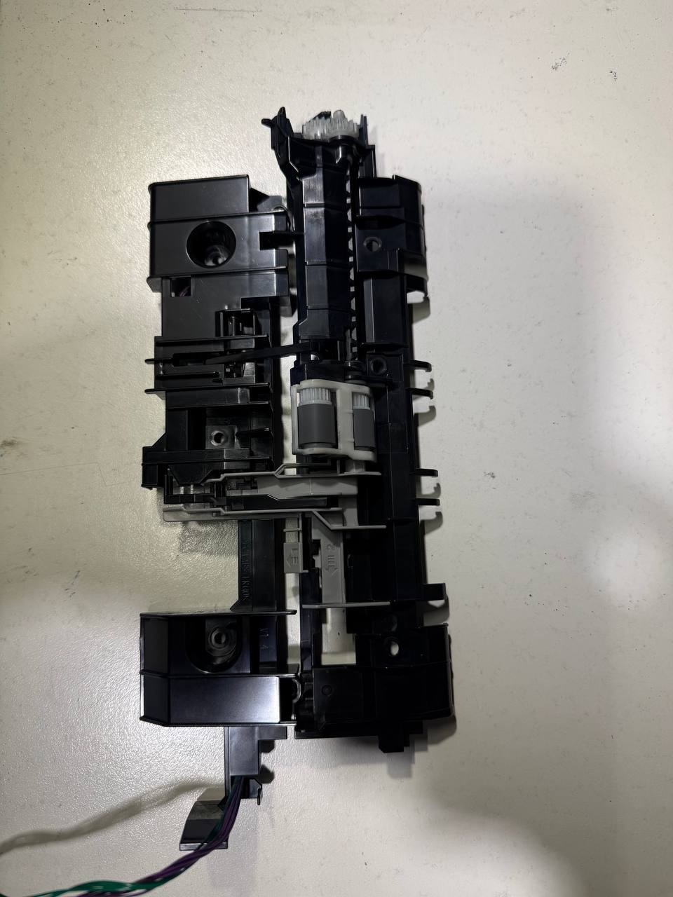 Направляющая подачи бумаги HP CLJ M377/ M452/ M477/ M454/ M479