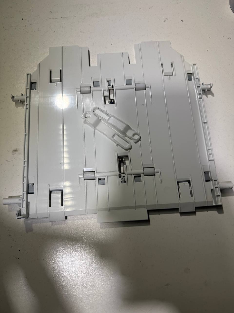 Узел протяжки бумаги HP CLJ Pro MFP M377dw/ M477fnw/ M477fdw/ M452nw/ M452dw — миниатюра 2