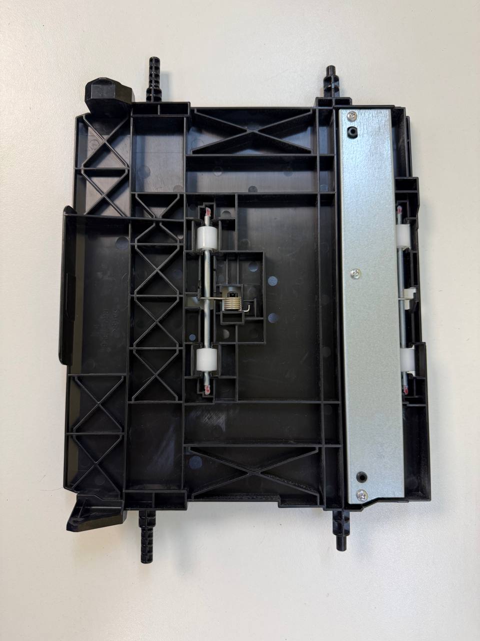 Направляющая бумаги нижняя  HP LaserJet Enterprise M607/ M608/ M609 — миниатюра 2