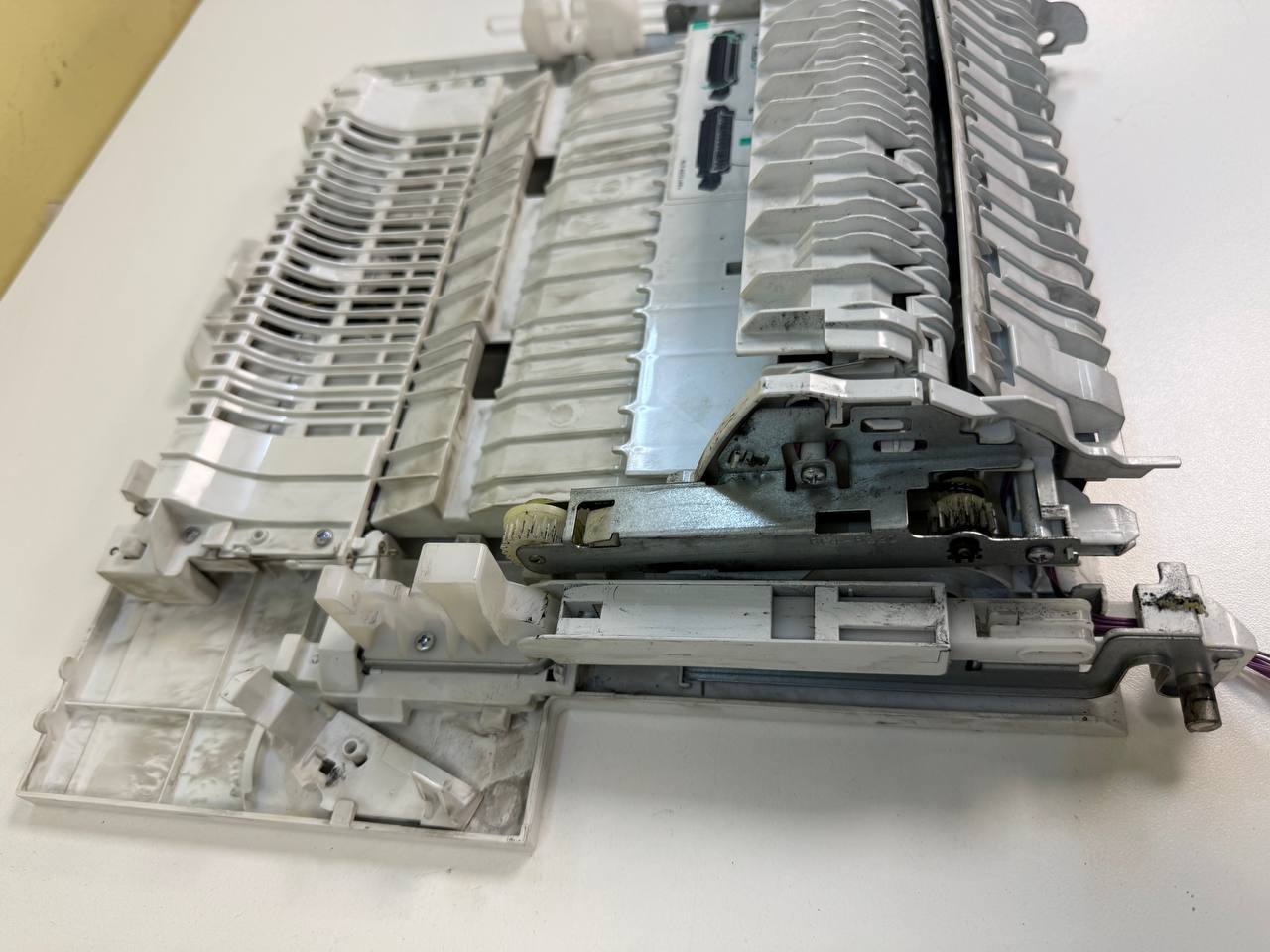 задняя дверца HP LJ Enterprise M607/ M608/ M609/ M610/ M611/ M612/ MFP M634/ M635/ M636 — миниатюра 3