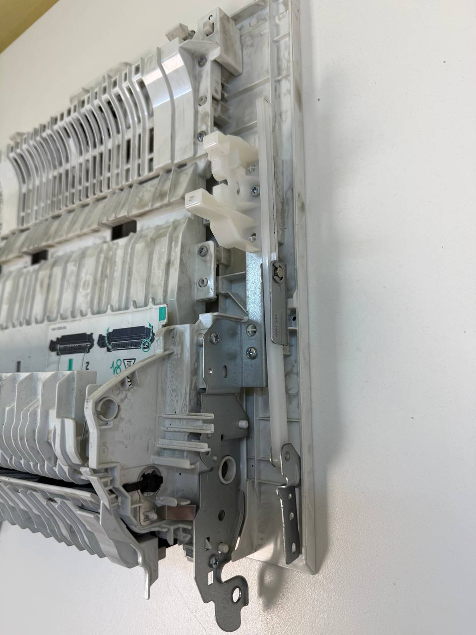 задняя дверца HP LJ Enterprise M607/ M608/ M609/ M610/ M611/ M612/ MFP M634/ M635/ M636 — миниатюра 4