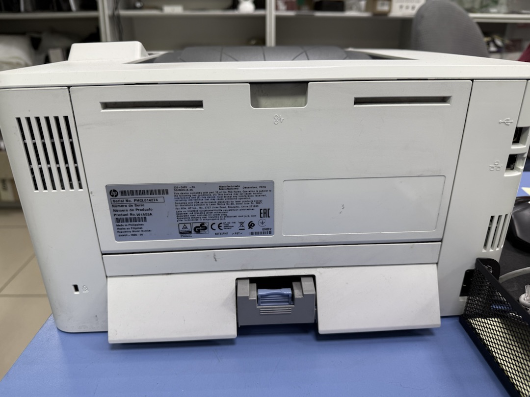 HP LaserJet Pro M404dn в хорошем состоянии — миниатюра 3