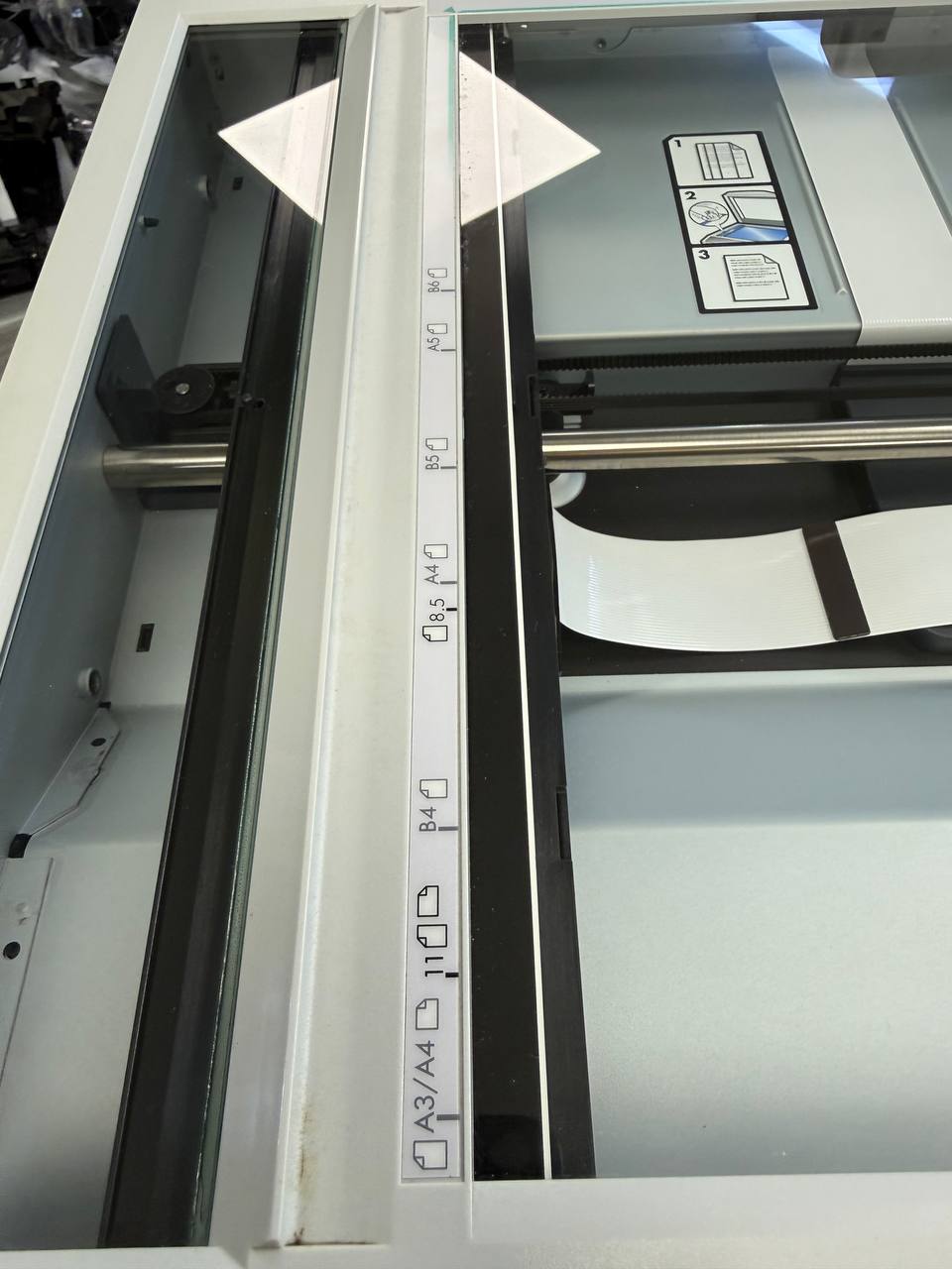 Планшетный сканер  HP LaserJet Enterprise 700 M725 MFP — миниатюра 3