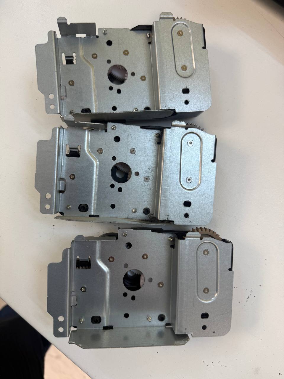Привод (редуктор) термоблока Kyocera P2235dn, P2040dn, M2135dn, M2635dn, M2735dw, M2040dn, M2540dn, M2640idw — миниатюра 2