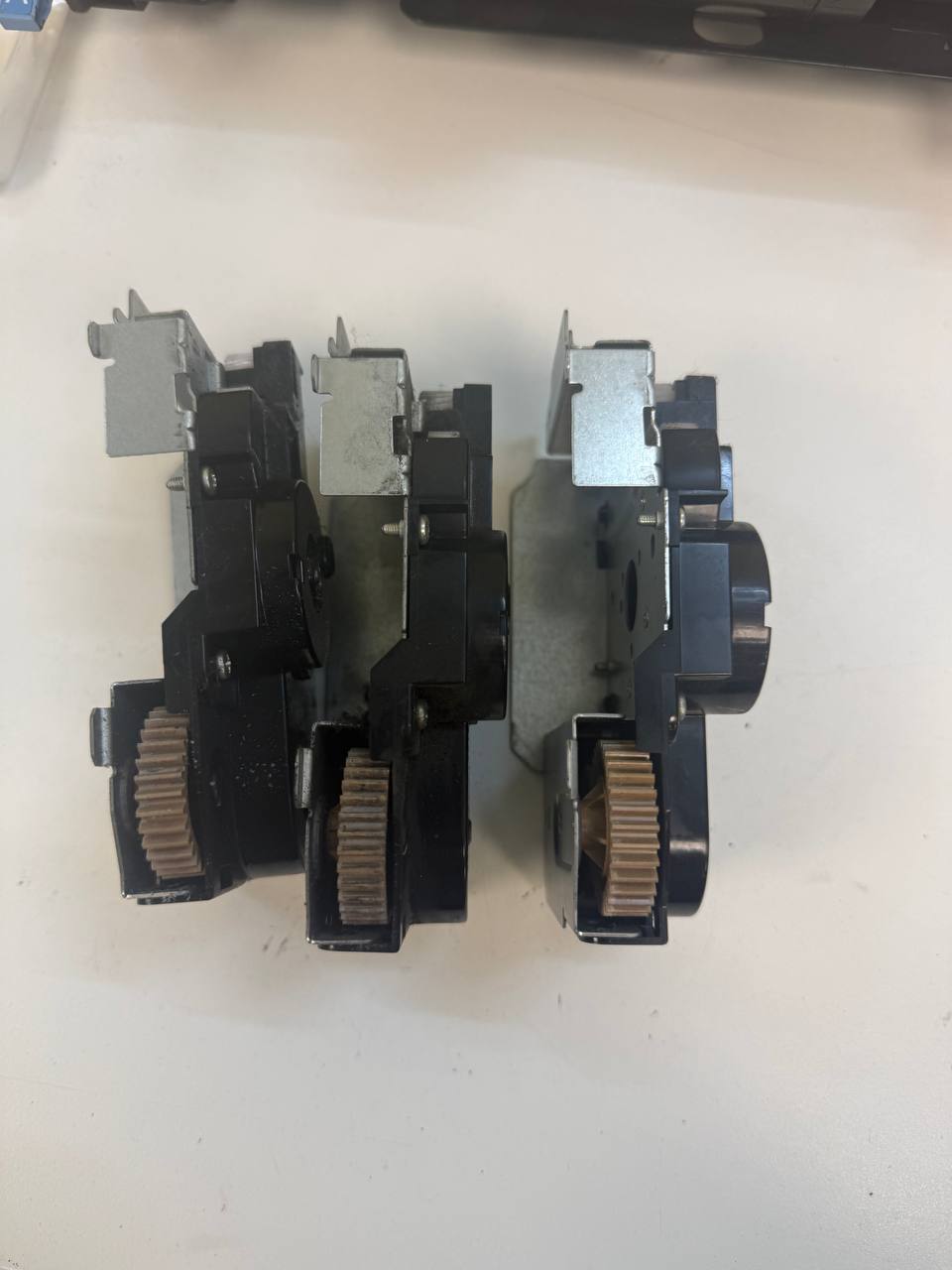 Привод (редуктор) термоблока Kyocera P2235dn, P2040dn, M2135dn, M2635dn, M2735dw, M2040dn, M2540dn, M2640idw — миниатюра 3