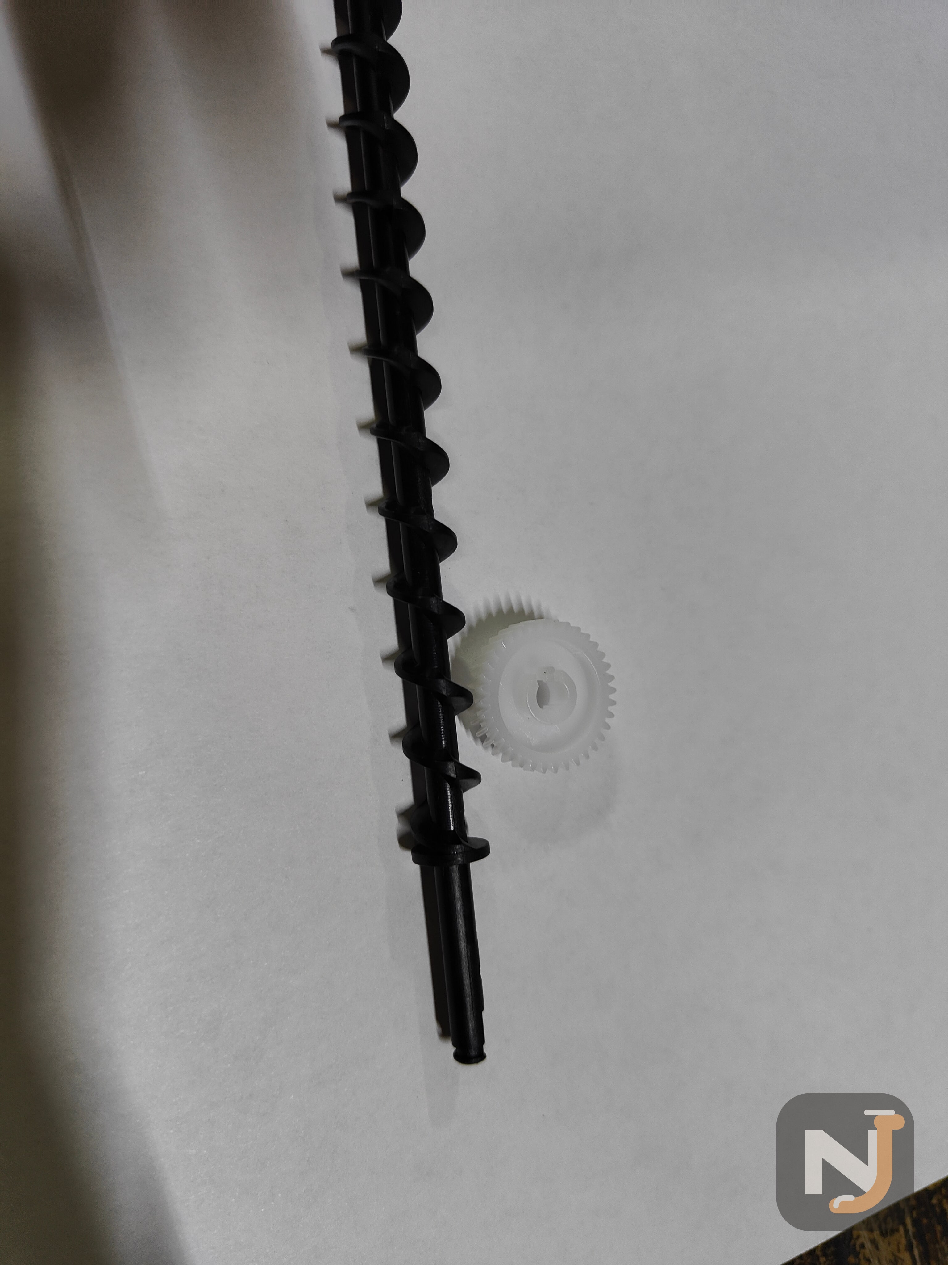 TR-896A Шнек + шестерня узла очистки ленты переноса Kyocera — миниатюра 3
