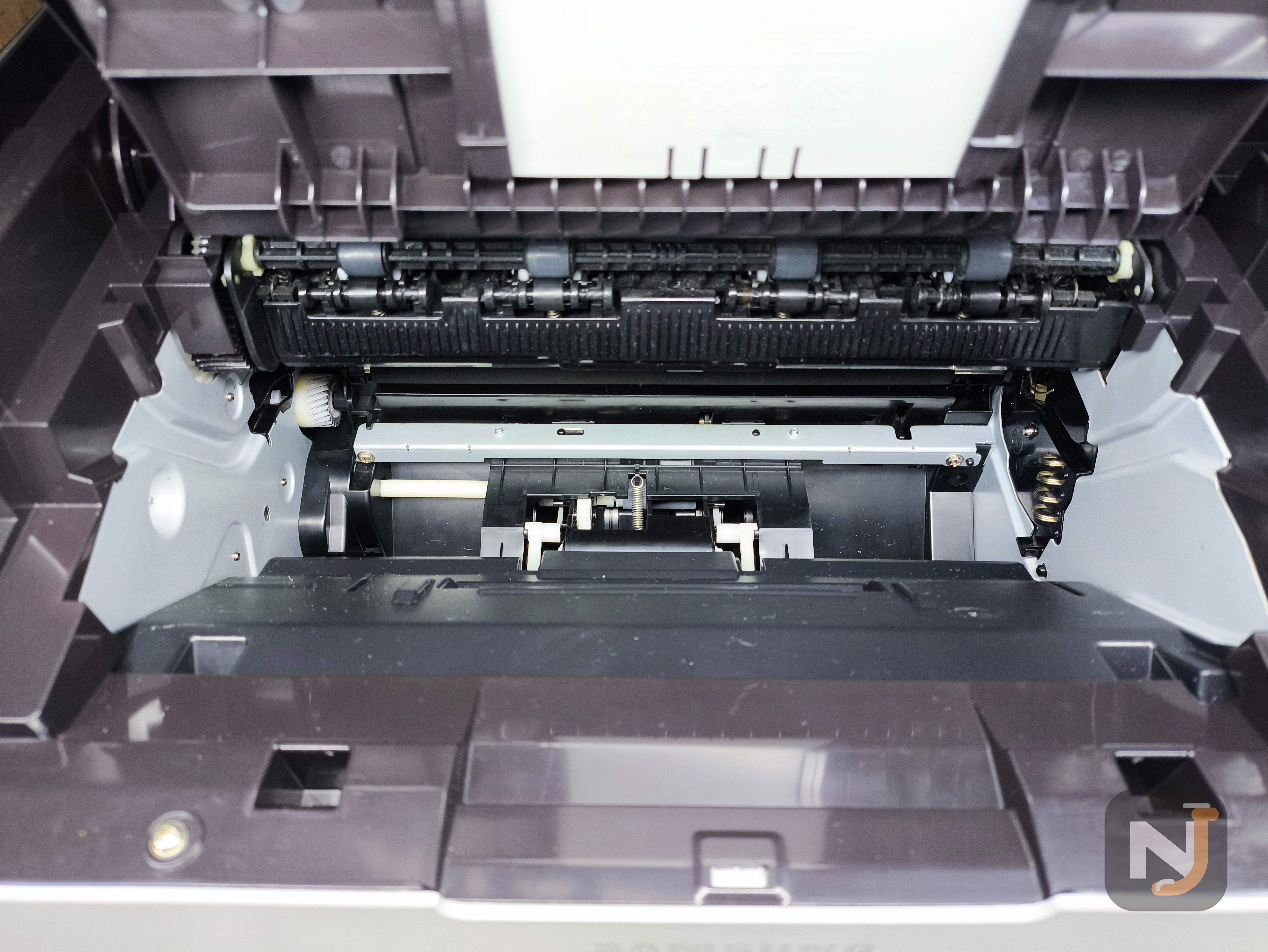 Как новое мфу Samsung Xpress M2070 пробег 2811 стр — миниатюра 3